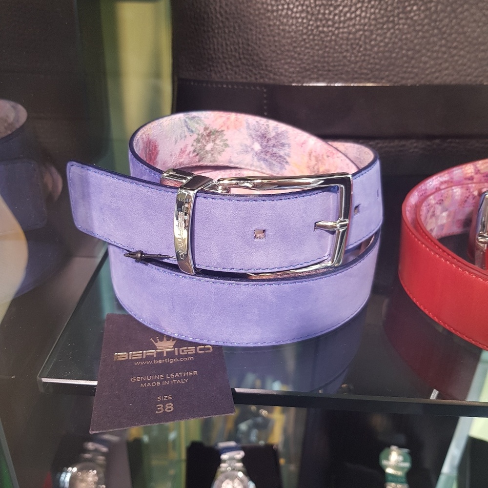 Bertigo reversible belt